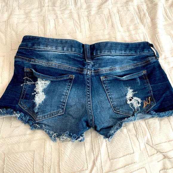 Express Jean Shorts - Picture 2 of 3